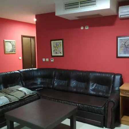 Ricas Center Апартаменты Сливен